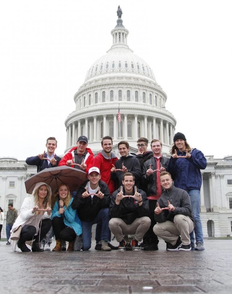 Transfer Scholars visit the U.S. Capitol